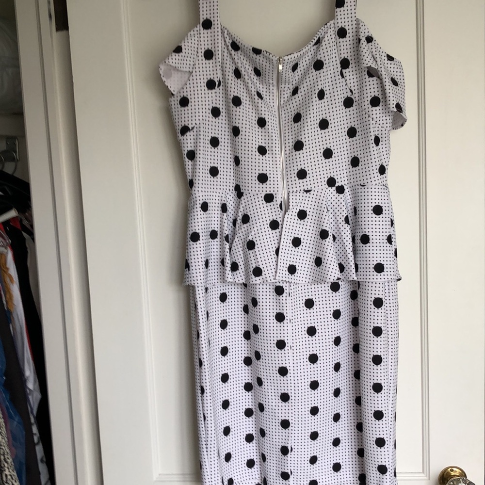 Dress - Picture 5 of 5